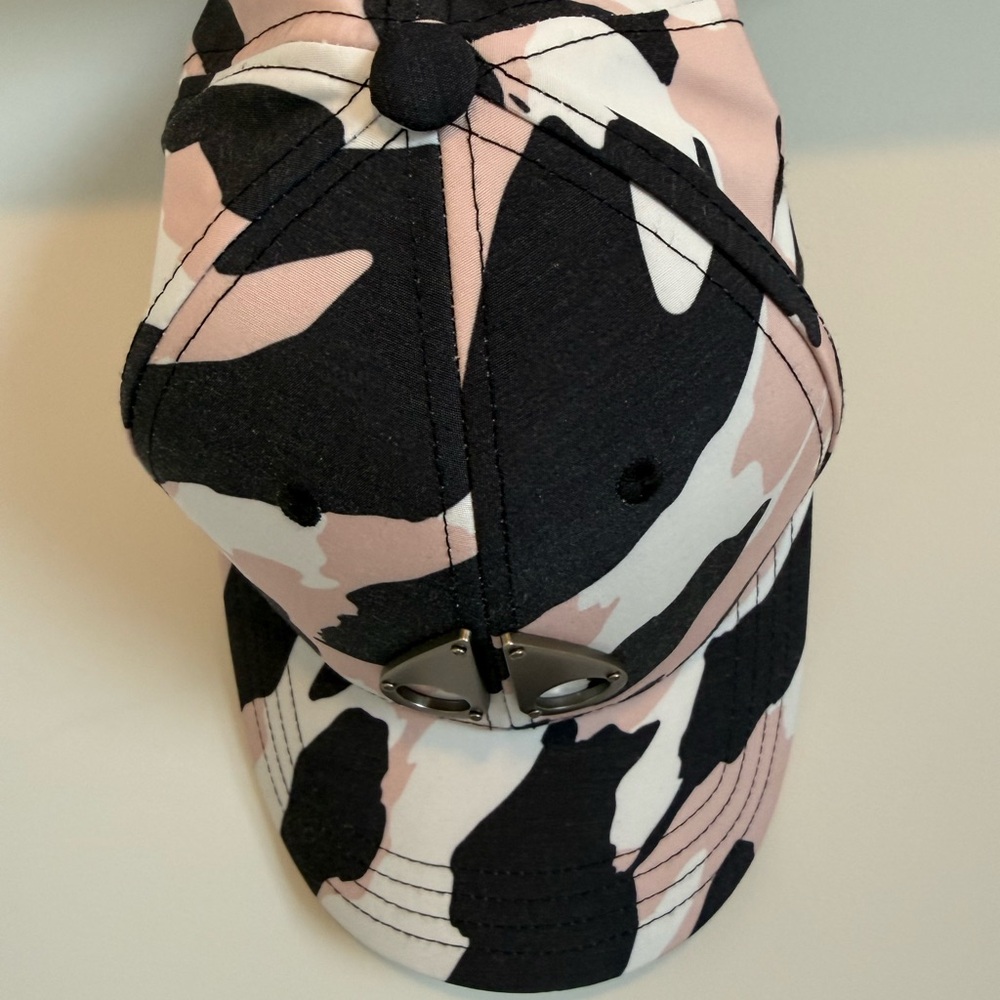 Moose Knuckles Black and Pink Camouflage Cap